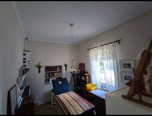 2 BEDROOM FREESTANDING FOR SALE IN NIEU BETHESDA